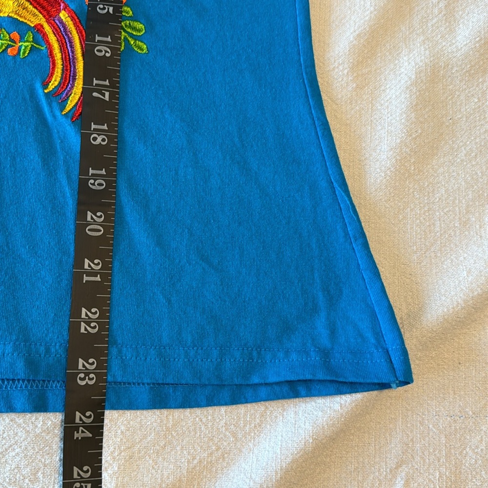 Artesanal Mexican Embroidered Top - Picture 3 of 7